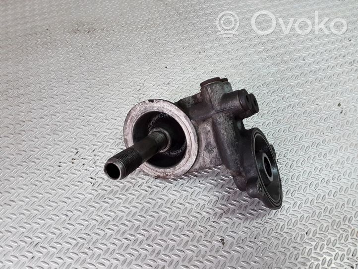 Volvo S70  V70  V70 XC Oil filter mounting bracket 074115417E