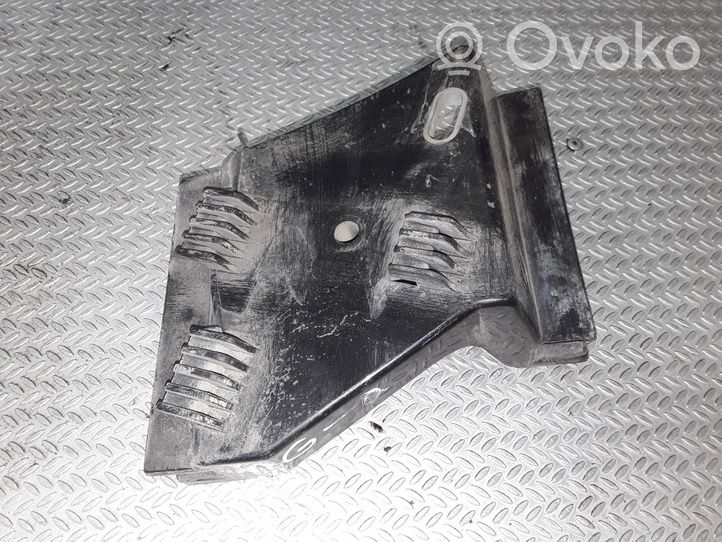 Audi A8 S8 D2 4D Kampinės bamperio dalies laikiklis 4D0807572