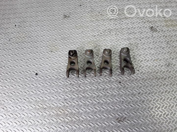 Volkswagen Golf III Fuel Injector clamp holder 