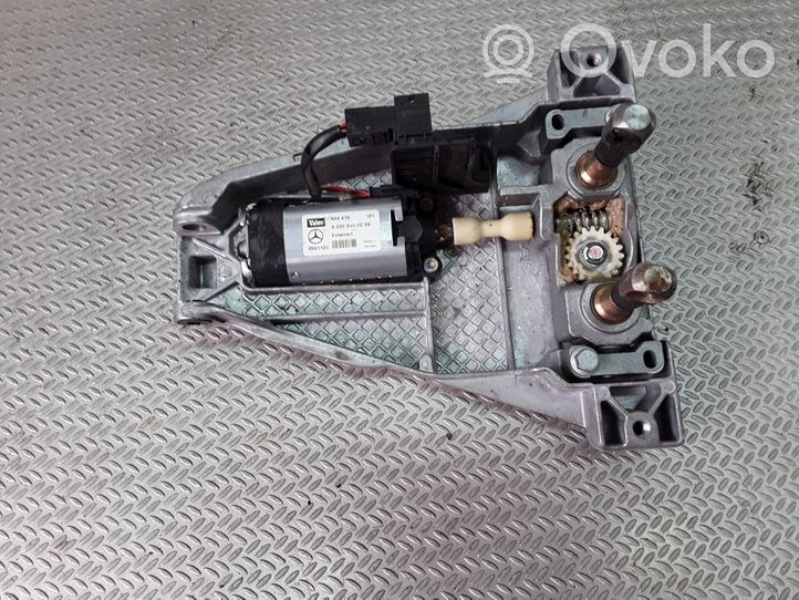 Mercedes-Benz C W203 Steering column adjust motor A2205400288