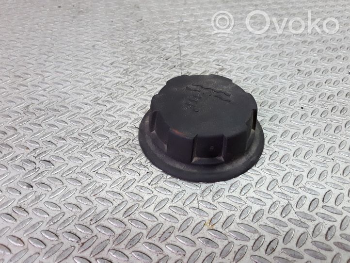 Volvo S40, V40 Vase d'expansion / bouchon de réservoir de liquide de refroidissement 30864125