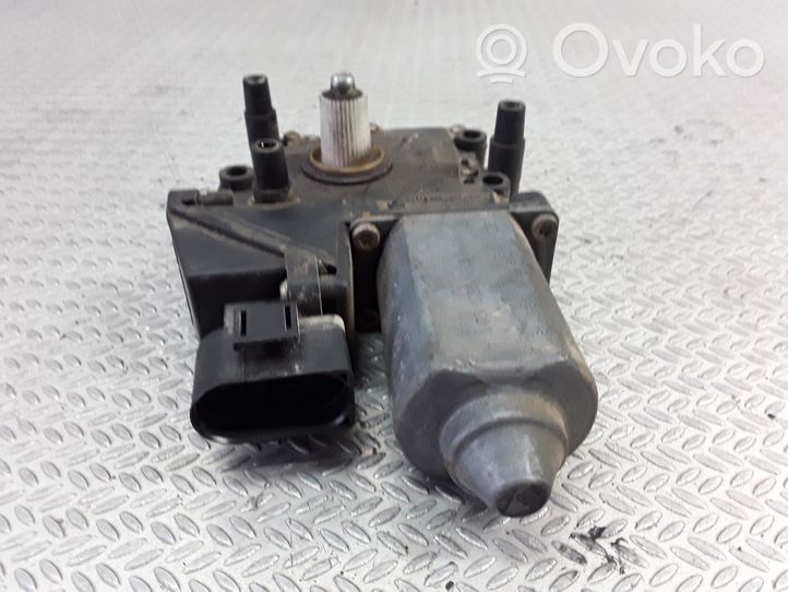 Audi A4 S4 B5 8D Moteur de lève-vitre de porte arrière 0536001402