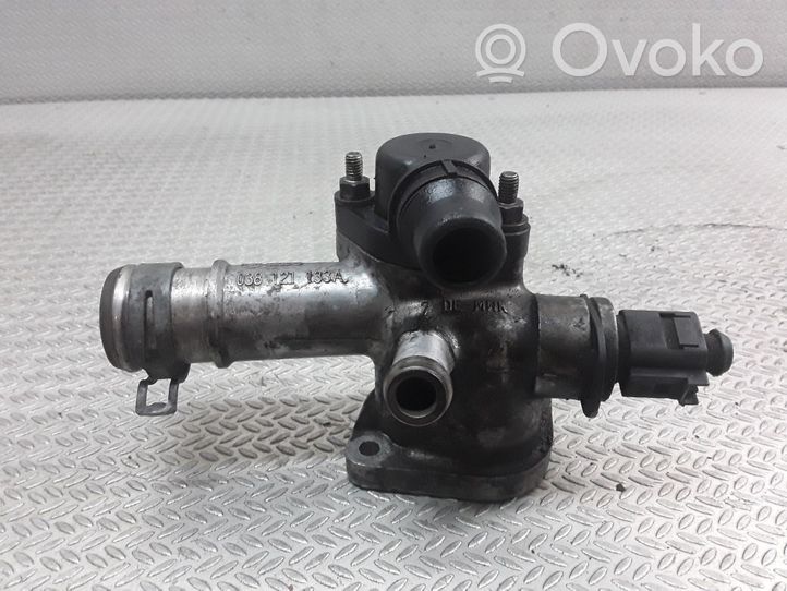 Audi A4 S4 B5 8D Thermostat/thermostat housing 038121133A