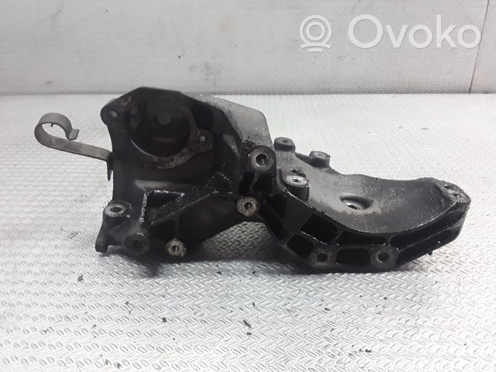 Opel Vectra B Uchwyt / Mocowanie sprężarki klimatyzacji 90528680