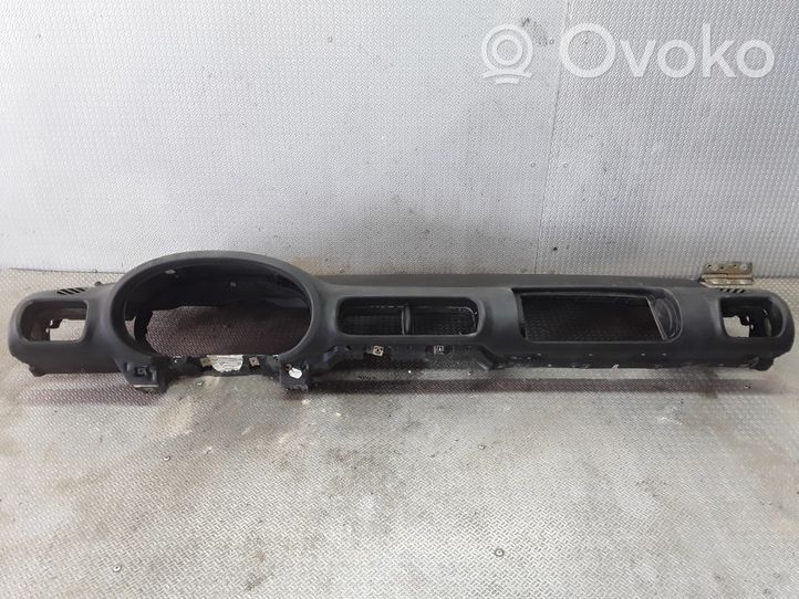 Seat Leon (1M) Deska rozdzielcza 1M0857069