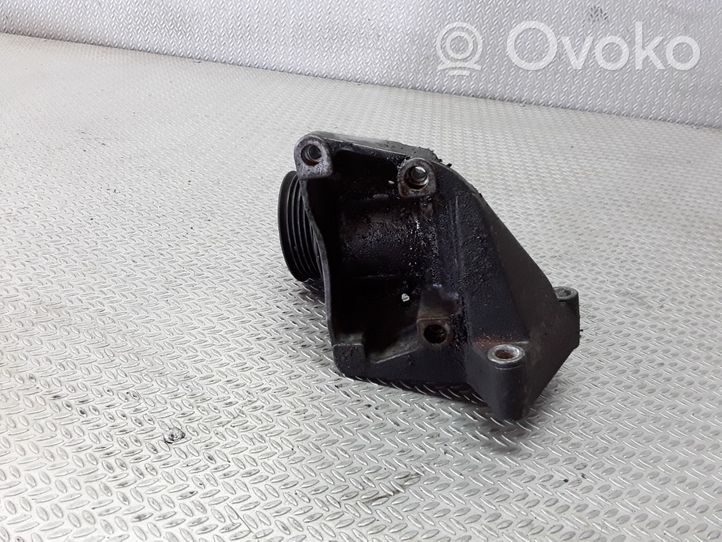 Ford Focus Soporte de montaje del compresor de A/C 98MF3C631CF