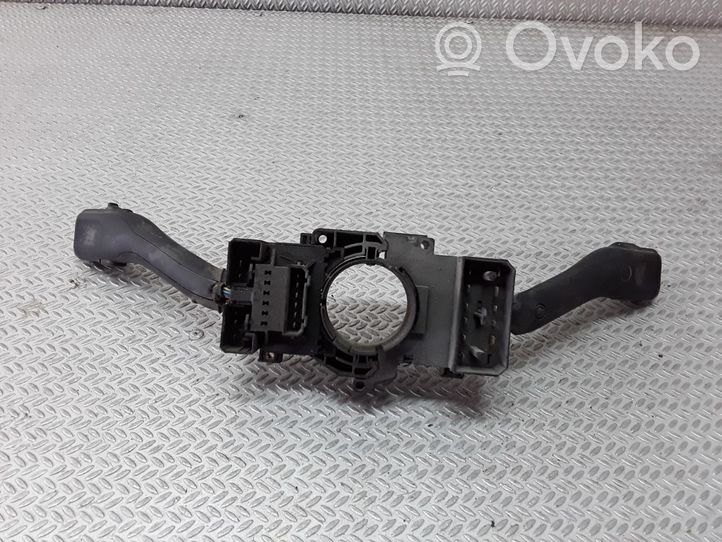 Volkswagen Bora Pyyhkimen/suuntavilkun vipukytkin 8L0953513G