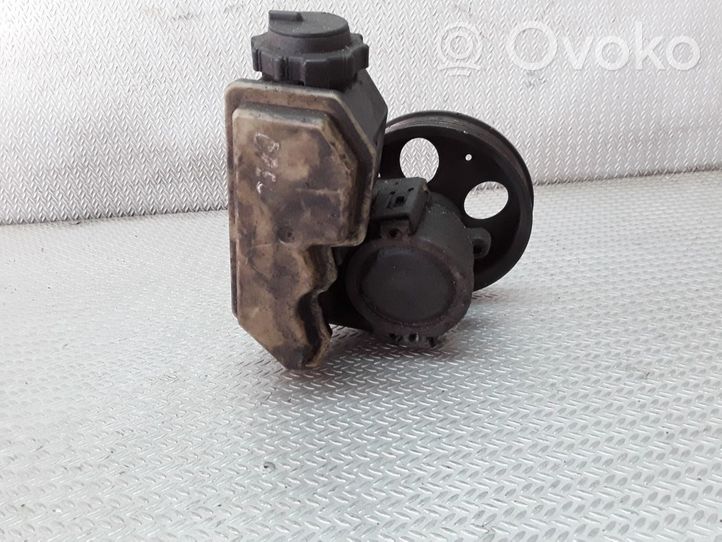 Opel Vectra B Ohjaustehostimen pumppu 90495957