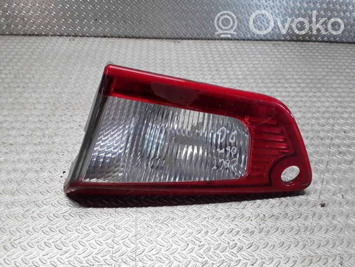 Mitsubishi Colt CZ3 Lampy tylnej klapy bagażnika 