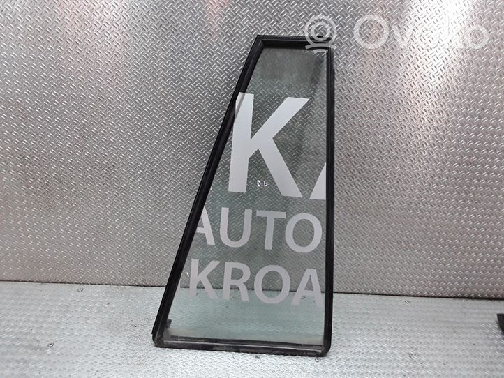 Suzuki Grand Vitara I Mazais stikls "A" aizmugurējās durvīs 