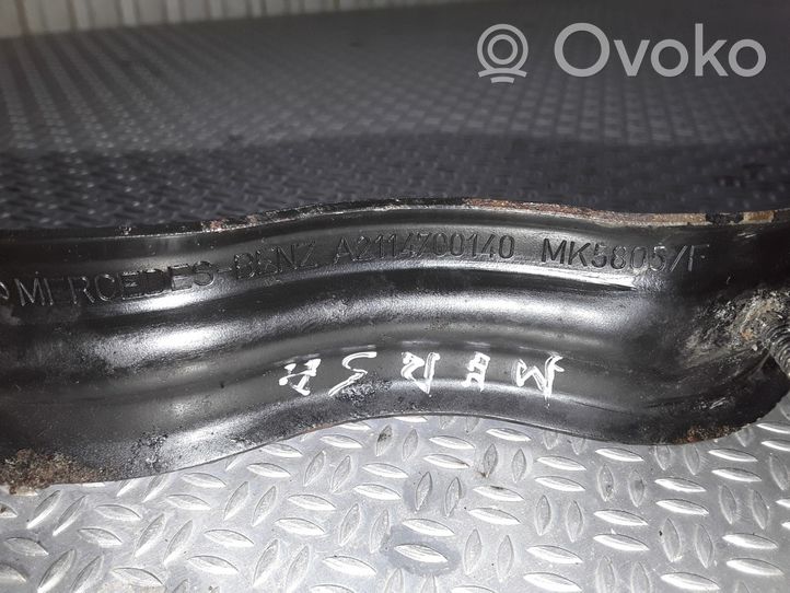 Mercedes-Benz E W211 Staffa di fissaggio del serbatoio del carburante 2114700140