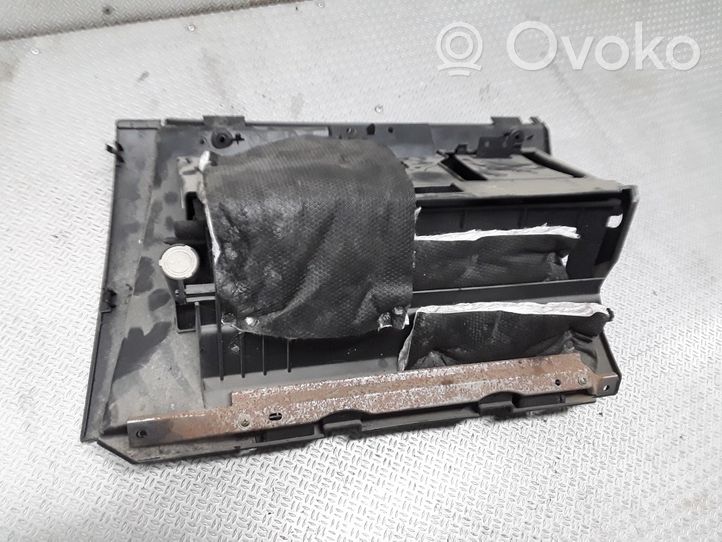 Nissan Primera Daiktadėžės (bordačioko) komplektas 68520AV600