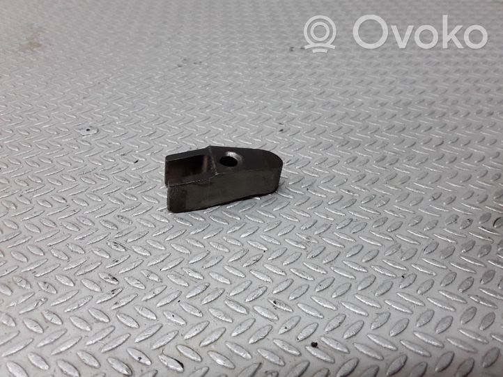 Mercedes-Benz S W220 Fuel Injector clamp holder 