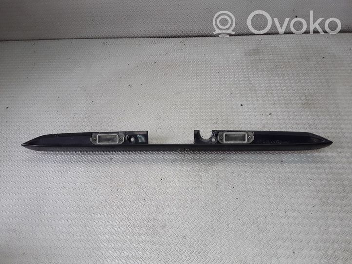 Mercedes-Benz E W210 Garniture de hayon 2107400040