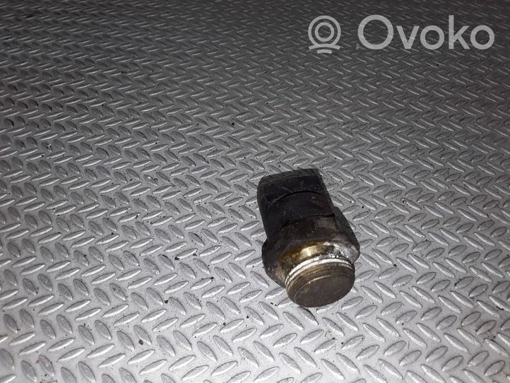 Audi A8 S8 D2 4D Czujnik temperatury płynu chłodzącego 321959481C