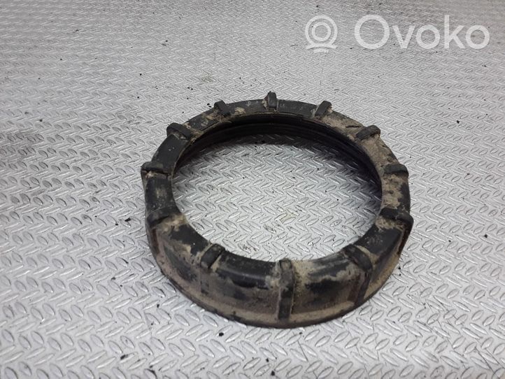 Audi 80 90 S2 B4 Anello/dado di bloccaggio della vite della pompa del carburante nel serbatoio 321201375A