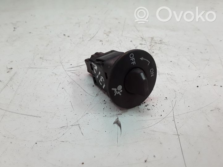 Renault Megane II Passenger airbag on/off switch 