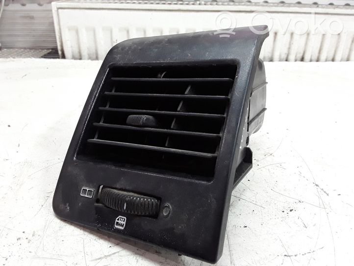 Mercedes-Benz Vito Viano W638 Copertura griglia di ventilazione laterale cruscotto 6388310660