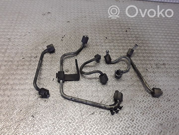 KIA Cerato Fuel injector supply line/pipe 