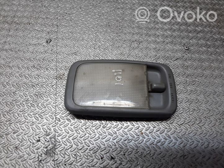 Toyota RAV 4 (XA10) Takaistuimen valo 
