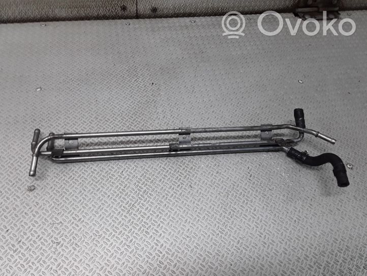 Volkswagen PASSAT B5.5 Tuyau d'alimentation conduite de carburant 