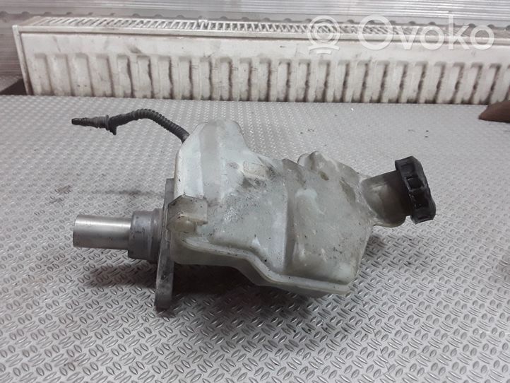 Mazda 2 Główny cylinder hamulca 03350884941