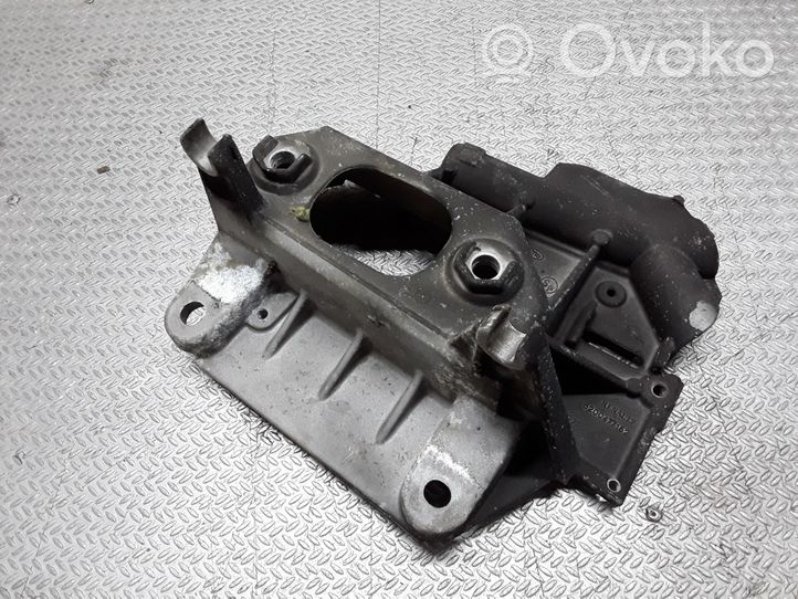 Renault Clio III Support de boîte de vitesses 8200477152