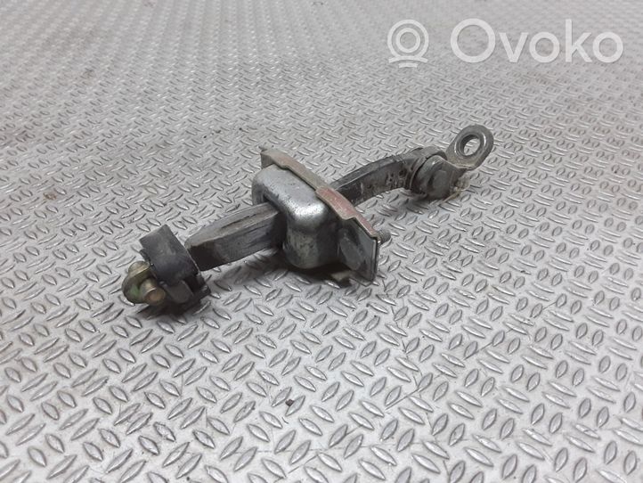 Toyota Hilux (N80, N90, N100, N110) Rear door check strap stopper 