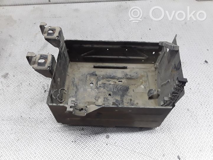 Renault Trafic II (X83) Support boîte de batterie 