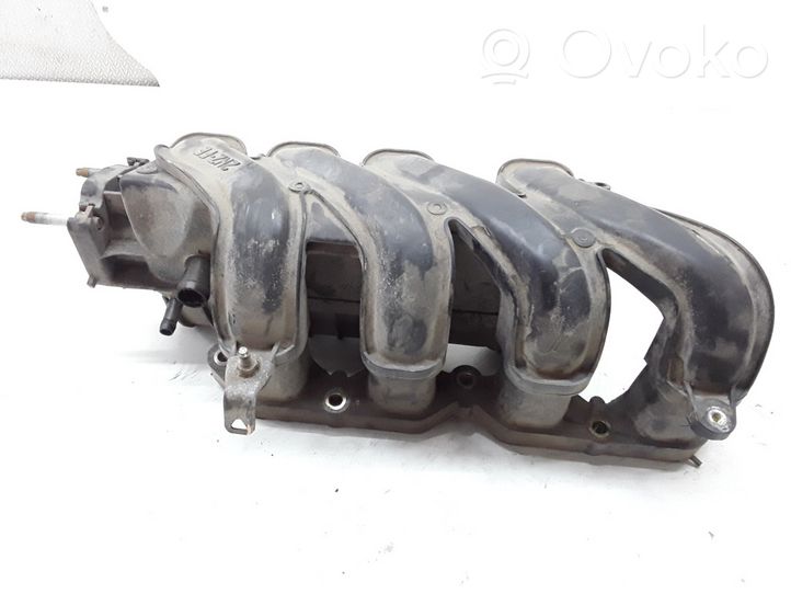 Toyota Yaris Intake manifold 