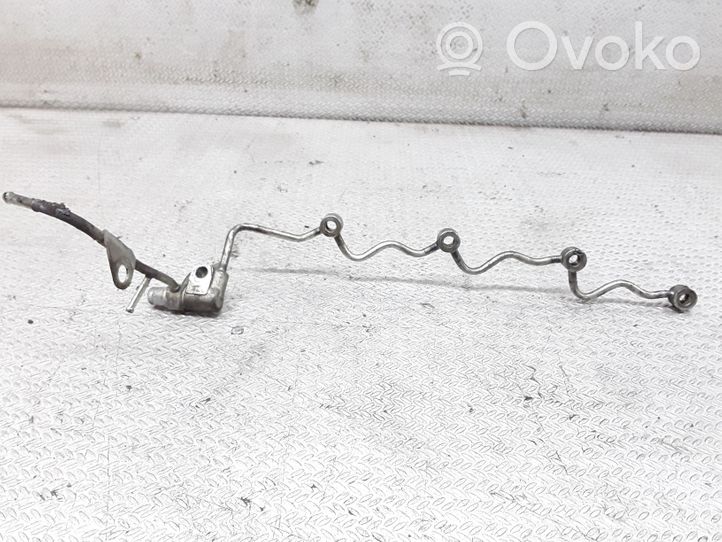 Toyota Avensis T250 Fuel return line/hose 