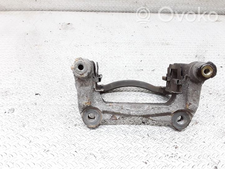 Pontiac Vibe Supporto della pinza del freno anteriore 