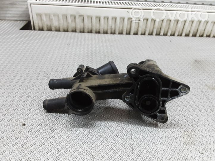 Audi A3 S3 8P Termostaatin kotelo 03C121111H