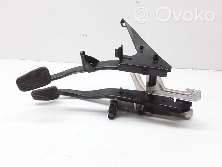 Volvo S80 Pedal assembly 