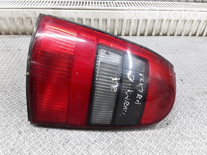 Opel Vectra B Lampa tylna 37650748