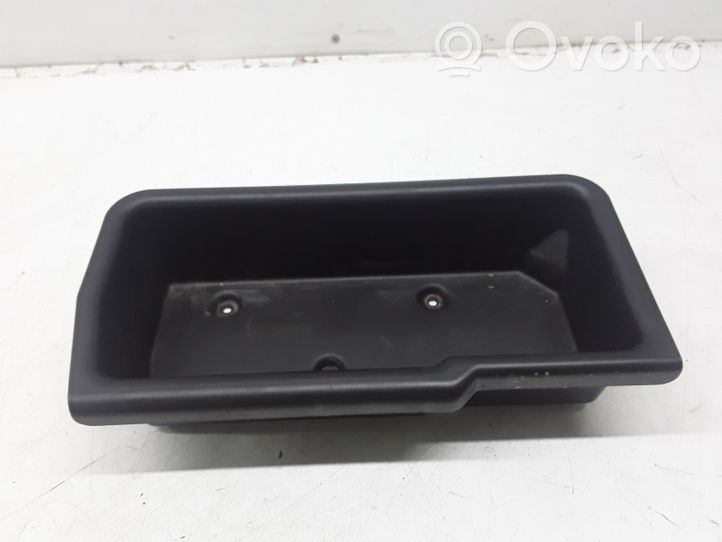 Mitsubishi Grandis Staufach Ablagefach im Kofferraum MR996260