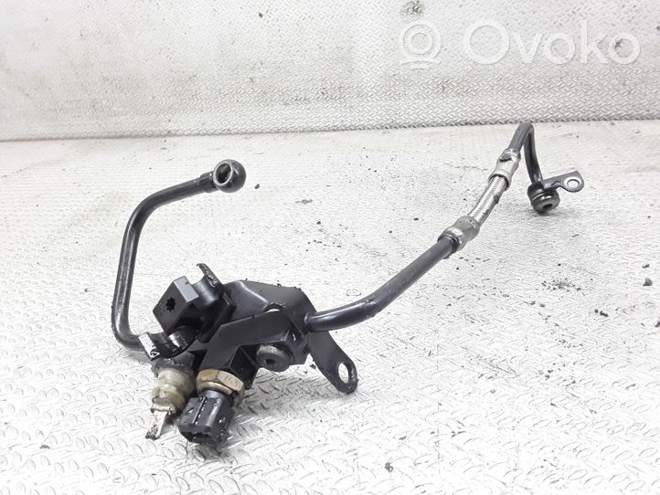 Audi A8 S8 D2 4D Tubo flessibile mandata olio del turbocompressore turbo 