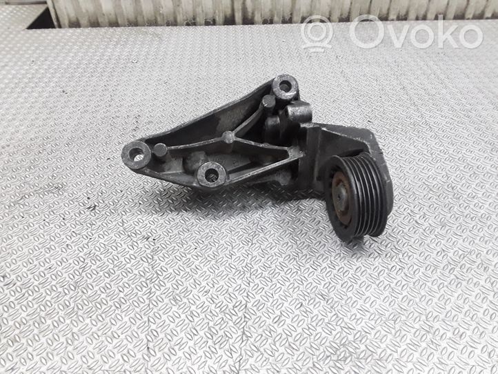 Ford Mondeo Mk III Support de générateur / alternateur XS7E10039BA