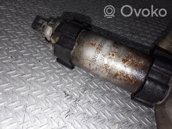 Renault Clio I Pompe à carburant 7700827359A