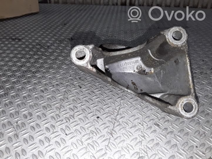 Citroen C8 Support pompe injection à carburant 9642089680