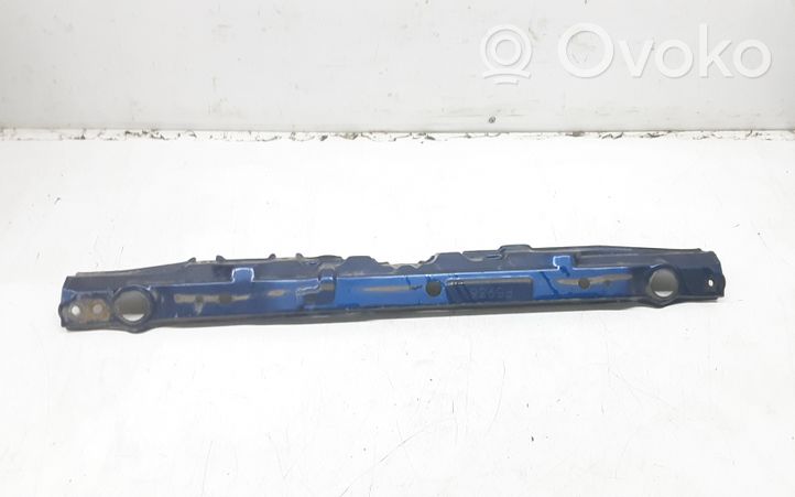 Toyota Avensis Verso Panel mocowania chłodnicy / góra F5936