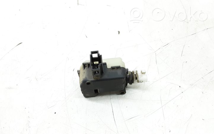 Smart ForFour I Verrouillage du bouchon du réservoir de carburant A4548200326