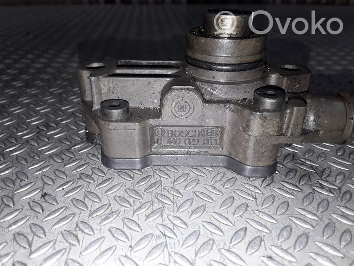 Mercedes-Benz ML W163 Polttoaineen ruiskutuksen suurpainepumppu A6110900250