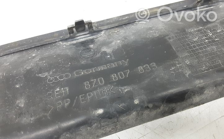 Audi A2 Modanatura della barra di rivestimento del paraurti anteriore 8Z0807833