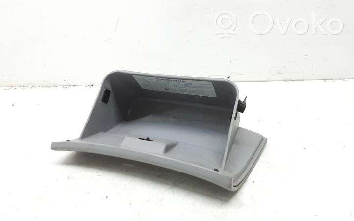 KIA Picanto Glove box 