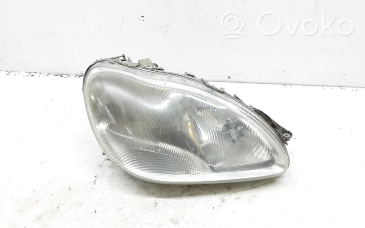 Mercedes-Benz S W220 Lampa przednia A2208200861