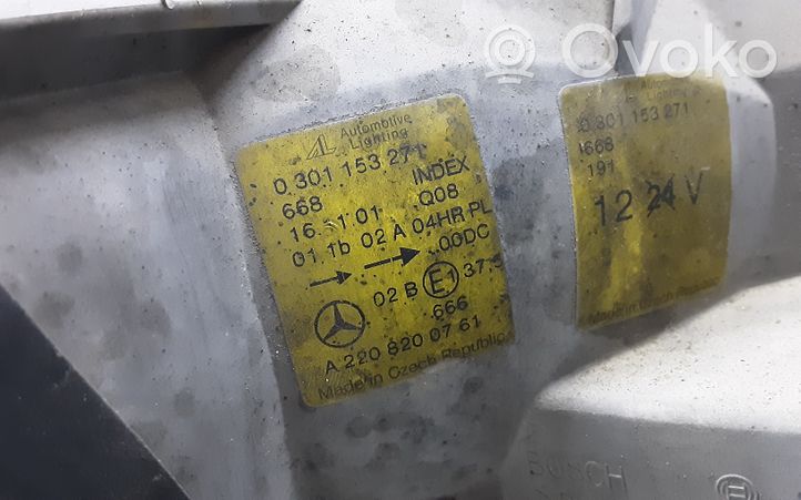 Mercedes-Benz S W220 Phare frontale A2208200761