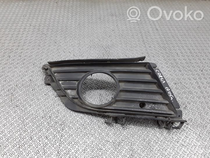 Opel Corsa C Priešrūkinio žibinto apdaila/ grotelės 13120838