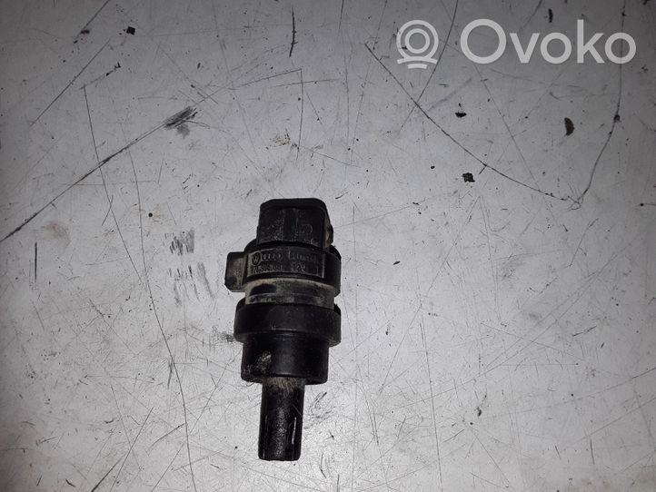 Audi A4 S4 B5 8D Intake air temperature sensor 028906081