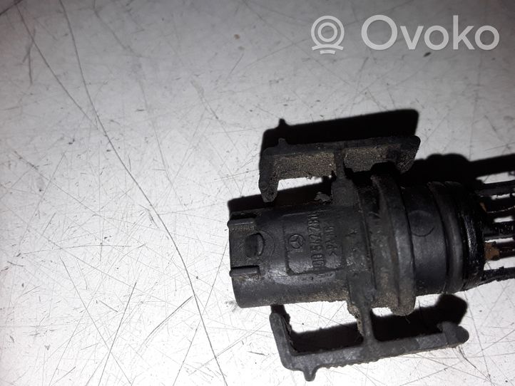 Mercedes-Benz C W203 Intake air temperature sensor A0005422818